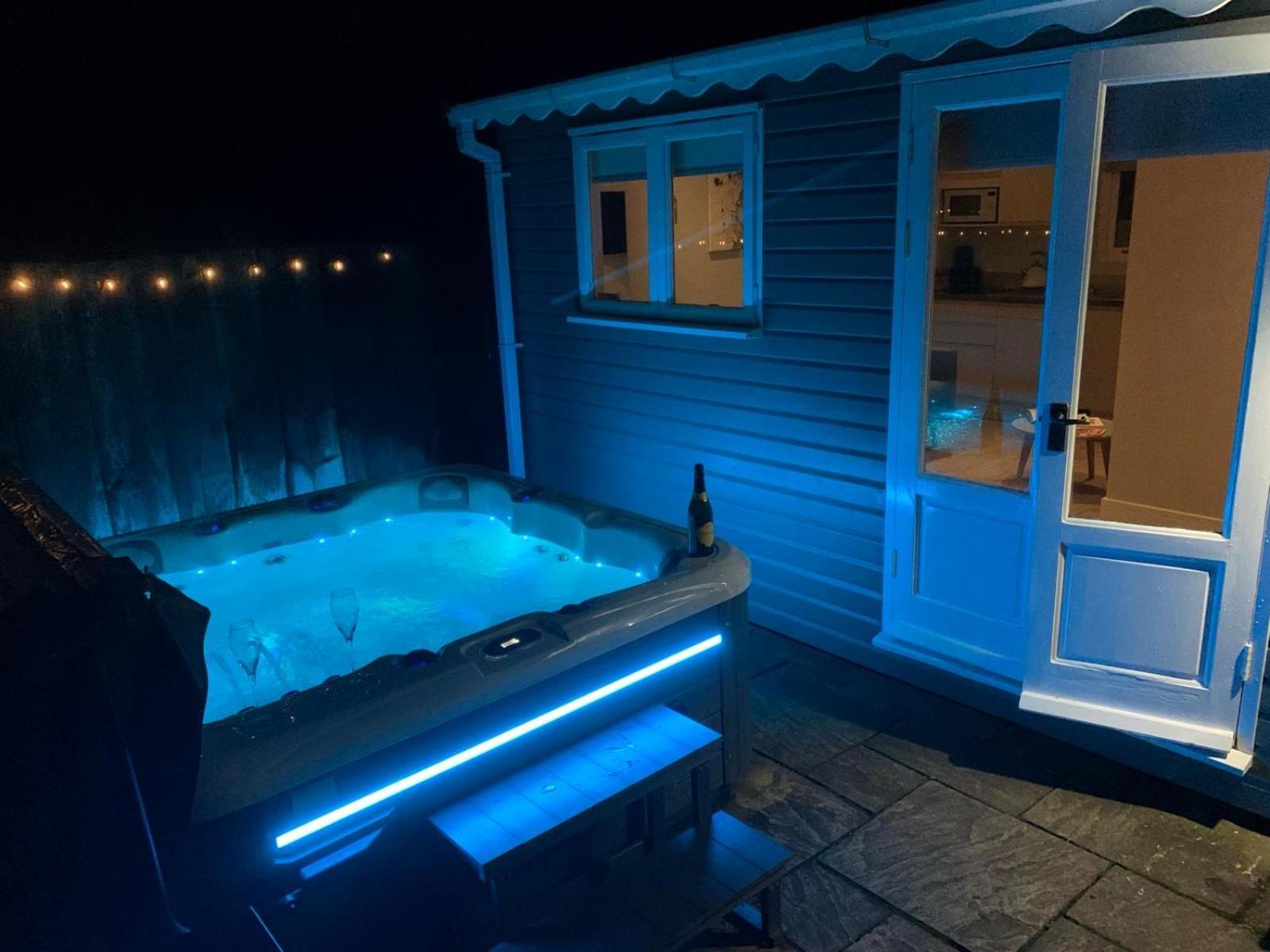 ברידג'נורת' The Summerhouse, Countryside Retreat With Private Hot Tub מראה חיצוני תמונה